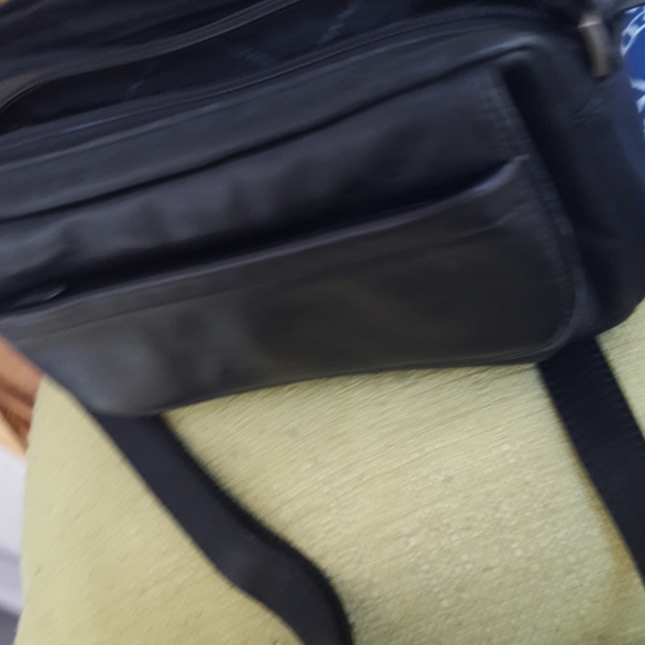 Derek Alexander cross body - Picture 8 of 8